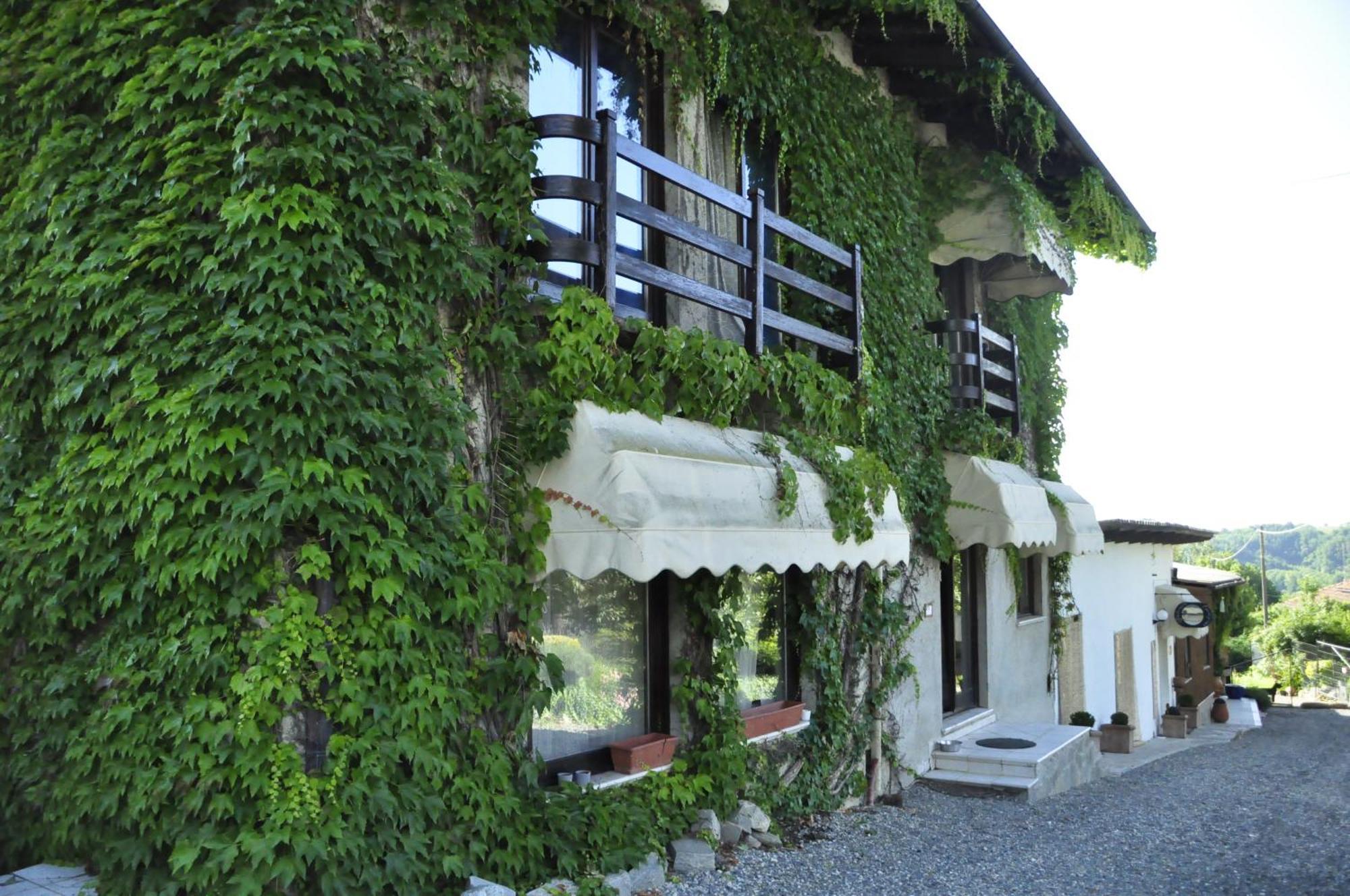 Bed and Breakfast Premiata Osteria Dei Fiori à Cortiglione Extérieur photo